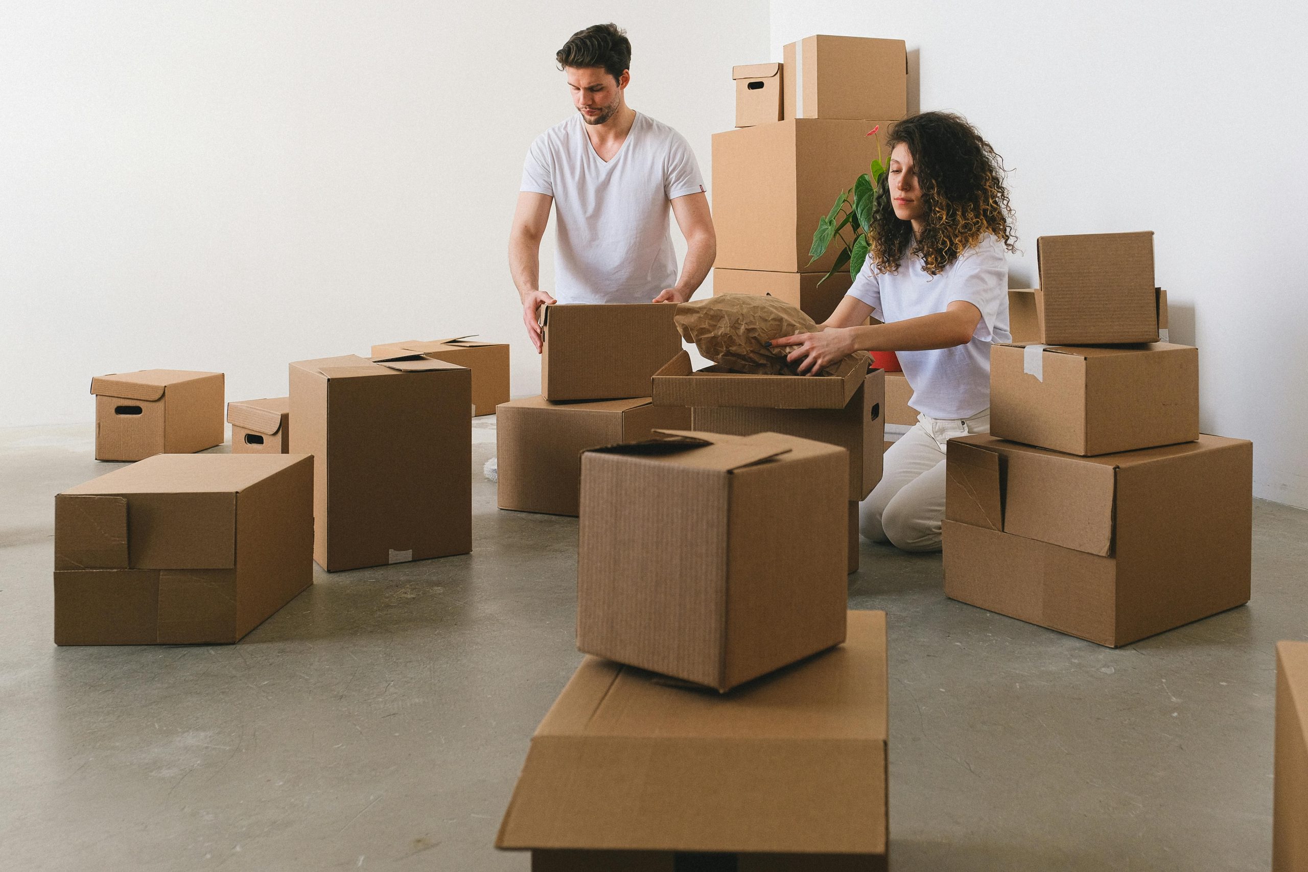 Está sonhando com seu primeiro imóvel, mas não sabe por onde começar? Nós te guiamos! Descubra no nosso último post do blog as dicas essenciais para tornar esse sonho em em realidade e como a Habitafort pode ser a chave para abrir a porta do seu novo lar.